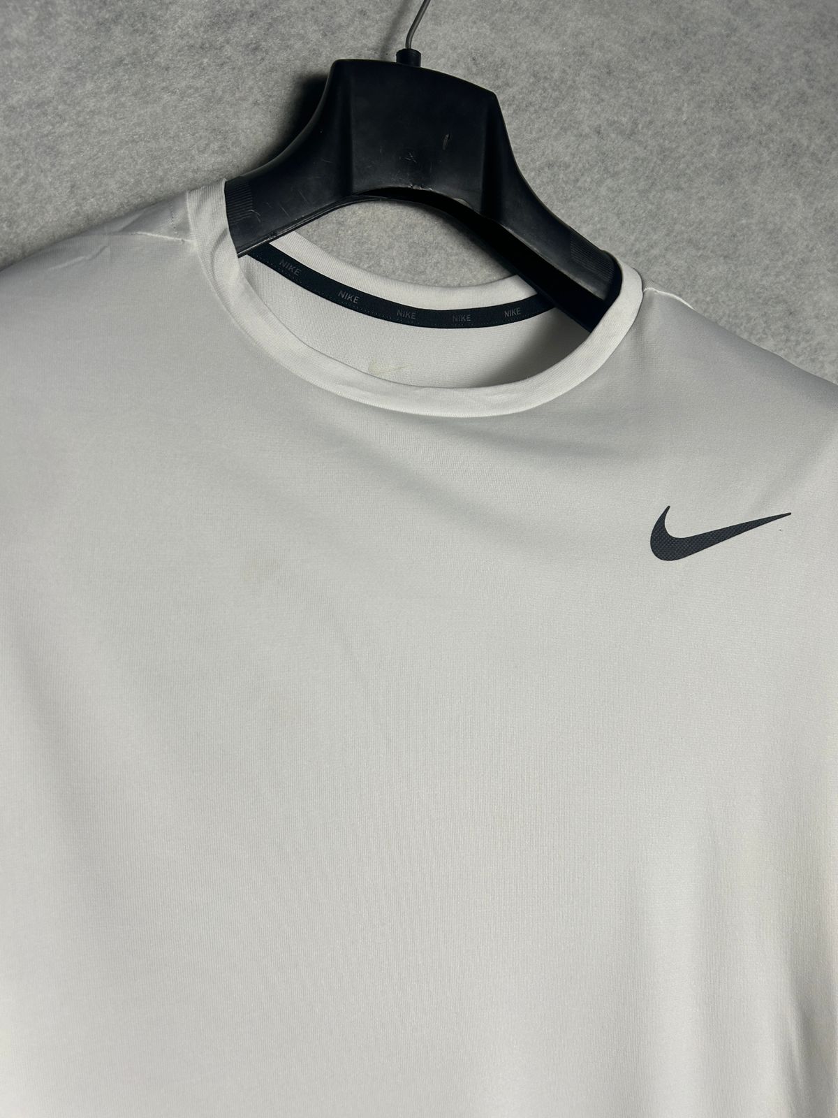 Nike White Round Neck - XL
