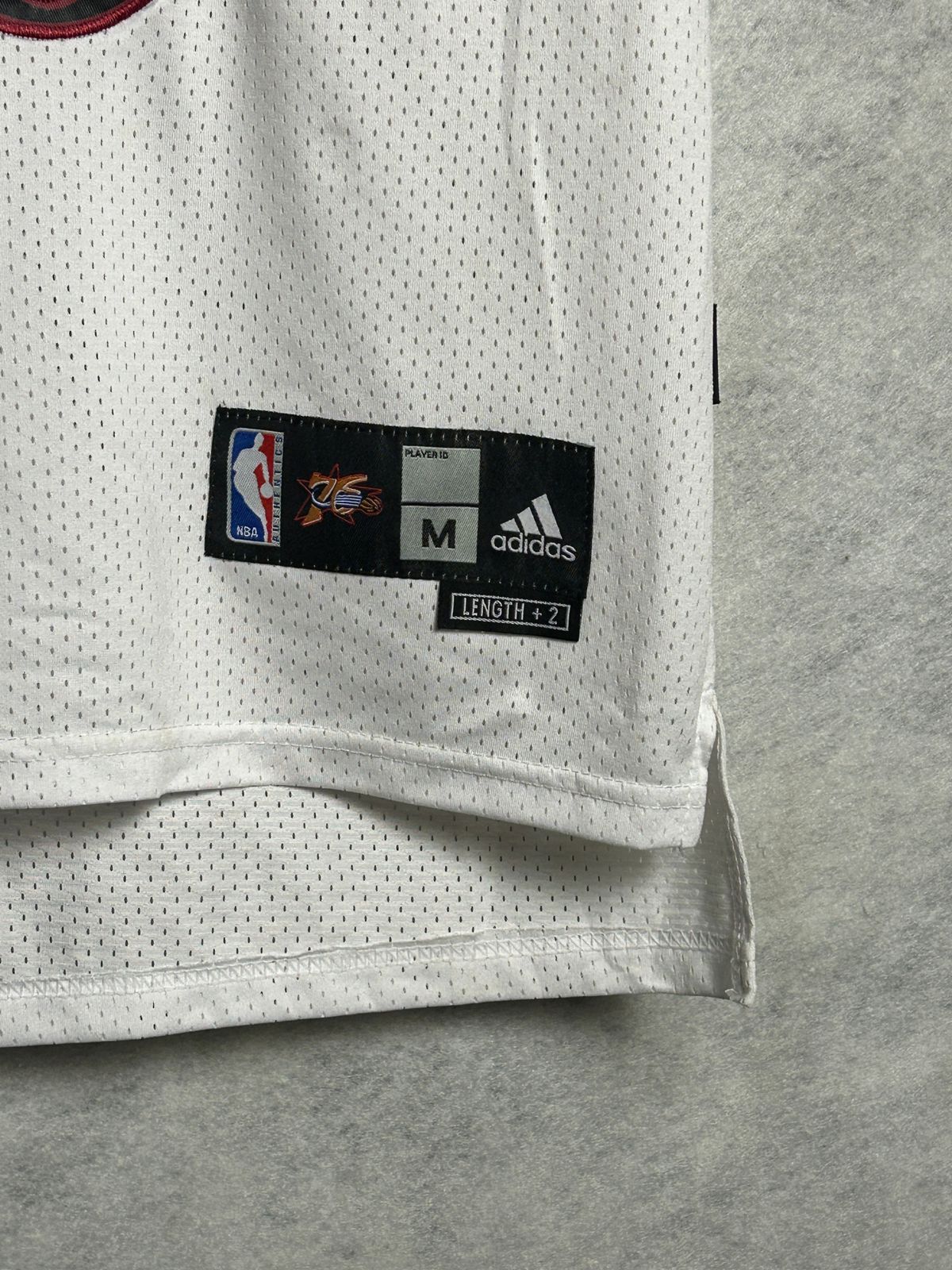 Adidas Sixers 3 Logo Sando V Tee - Medium