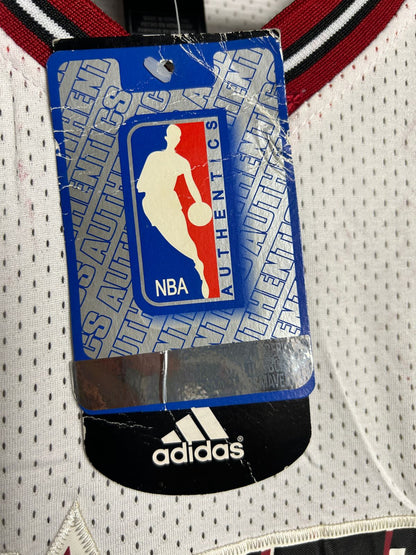 Adidas Sixers 3 Logo Sando V Tee - Medium