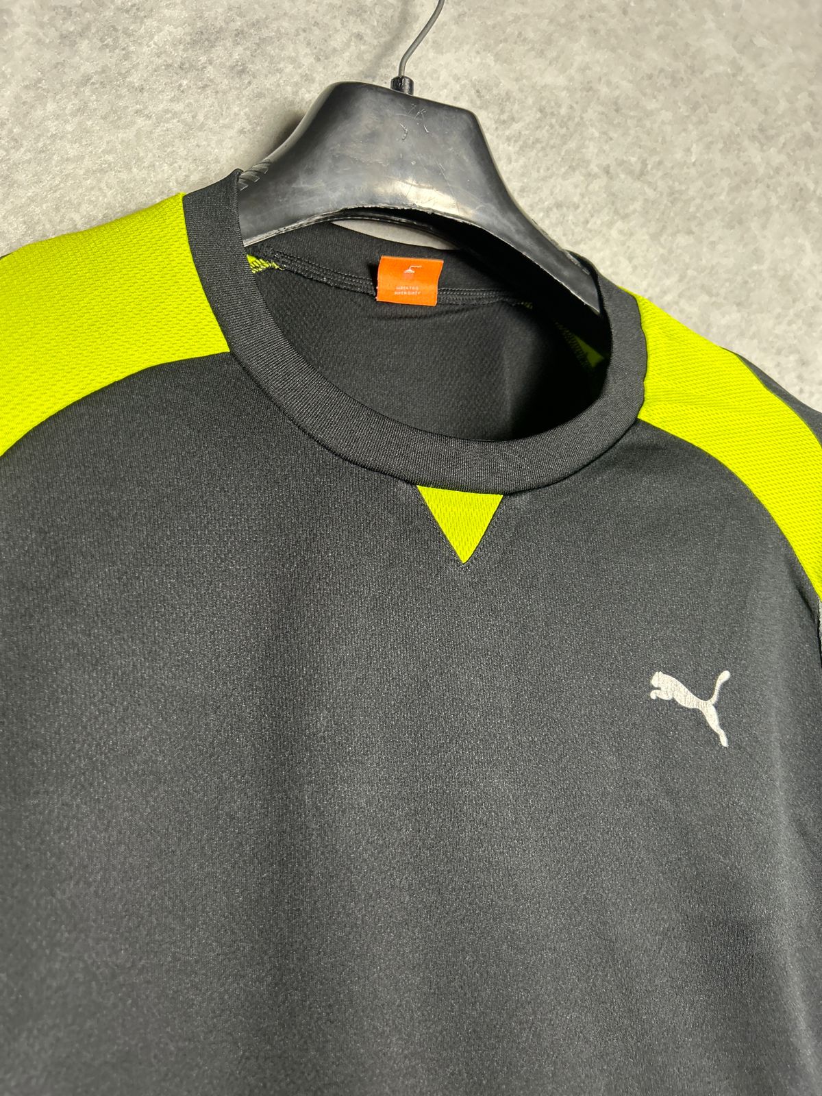 Puma Black Round Neck Tee - Large