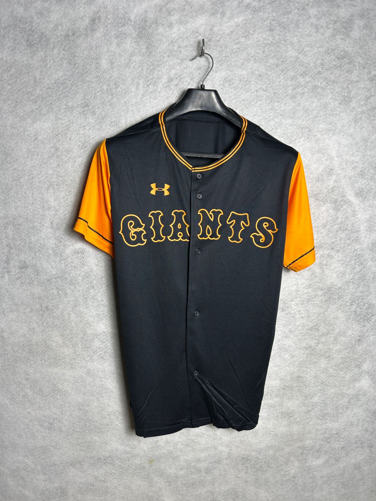 Under Armour Giants Black & Orange Baseball Jersey - Medium