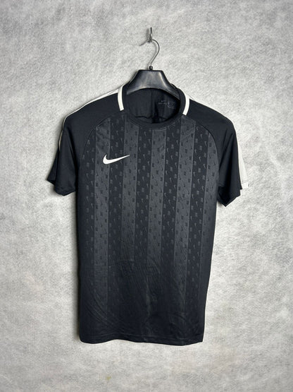 Nike Dri Fit Black Textured Tee - Medium
