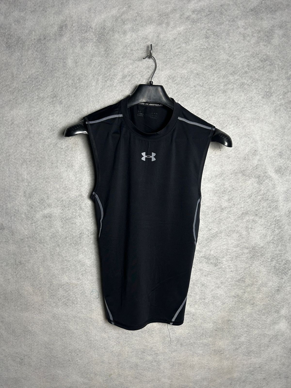 Under Armour Compression Sando Round Neck - Large