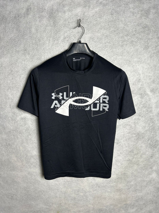 Under Armour Loose Black Round Neck - Small