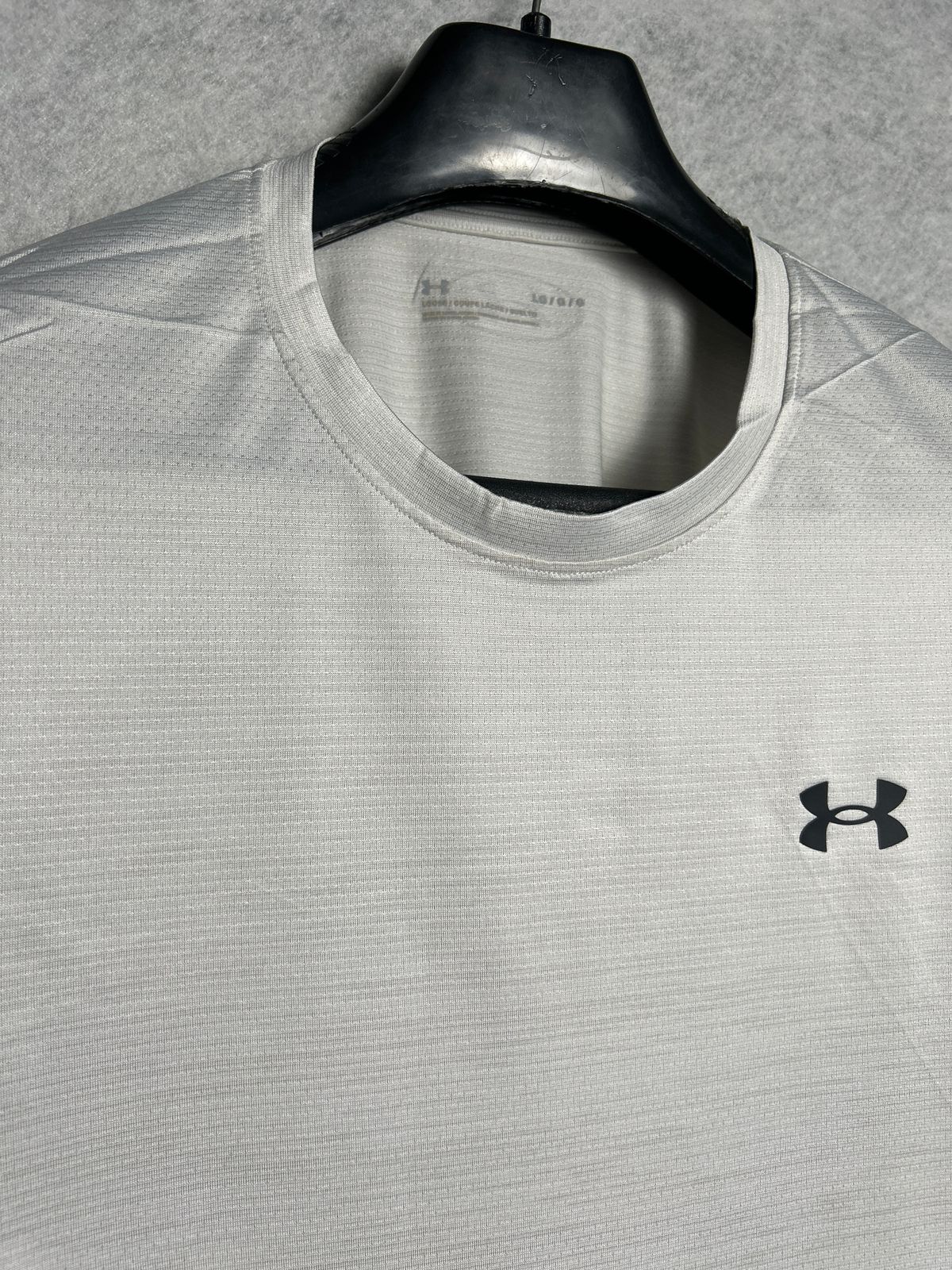 Under Armour Smokey Grey Round Neck - Large