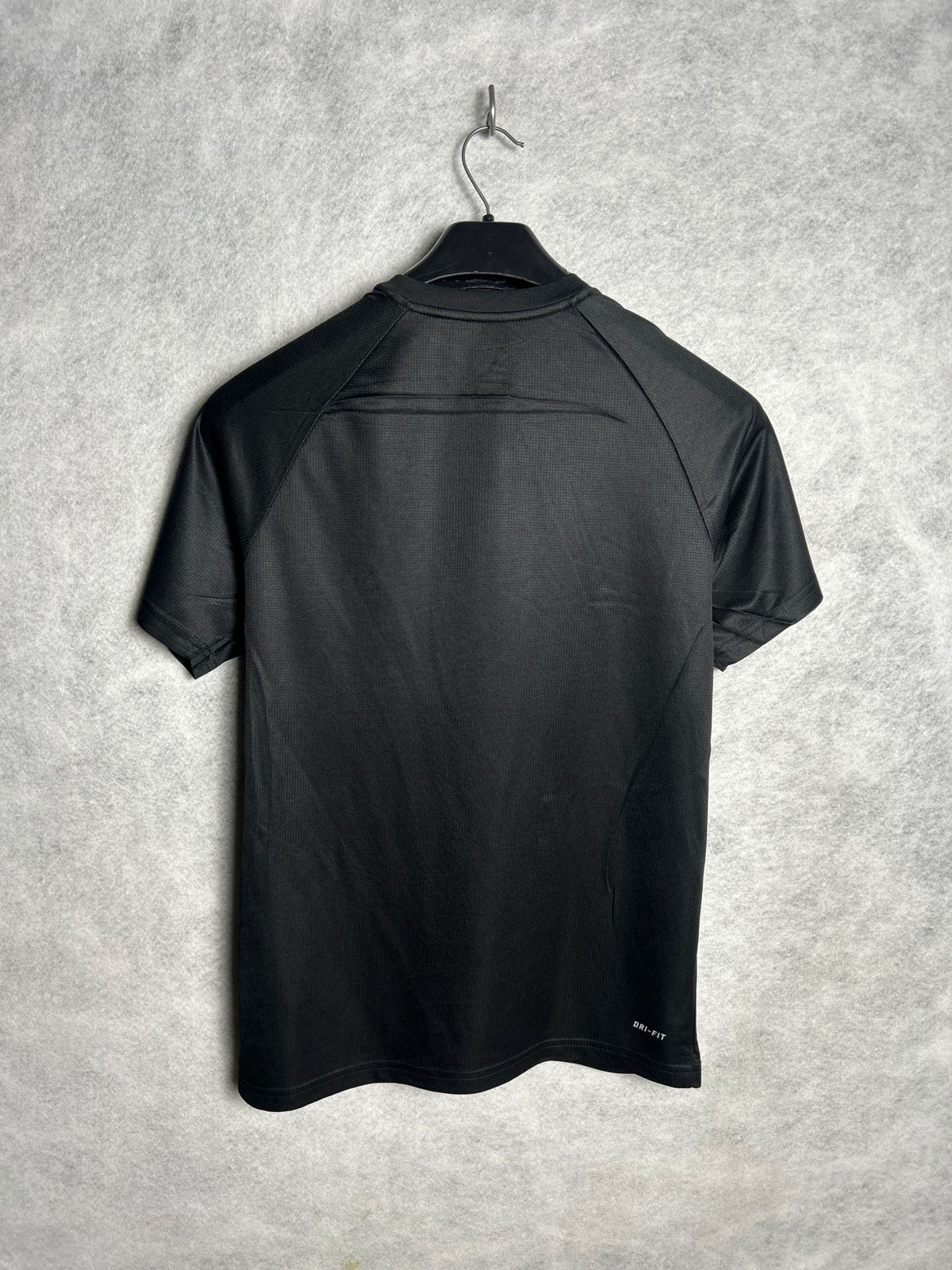 Nike Black Round Neck - Large