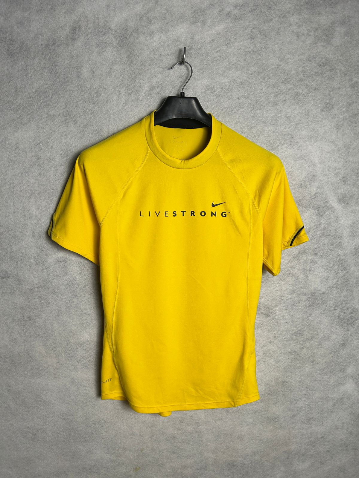 Nike (Live Strong ) Round Neck - Large