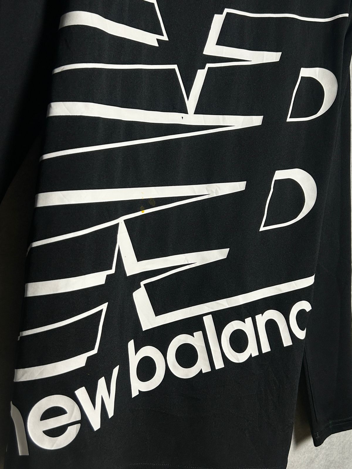 New Balance Black Full Sleeves Round Neck - Small