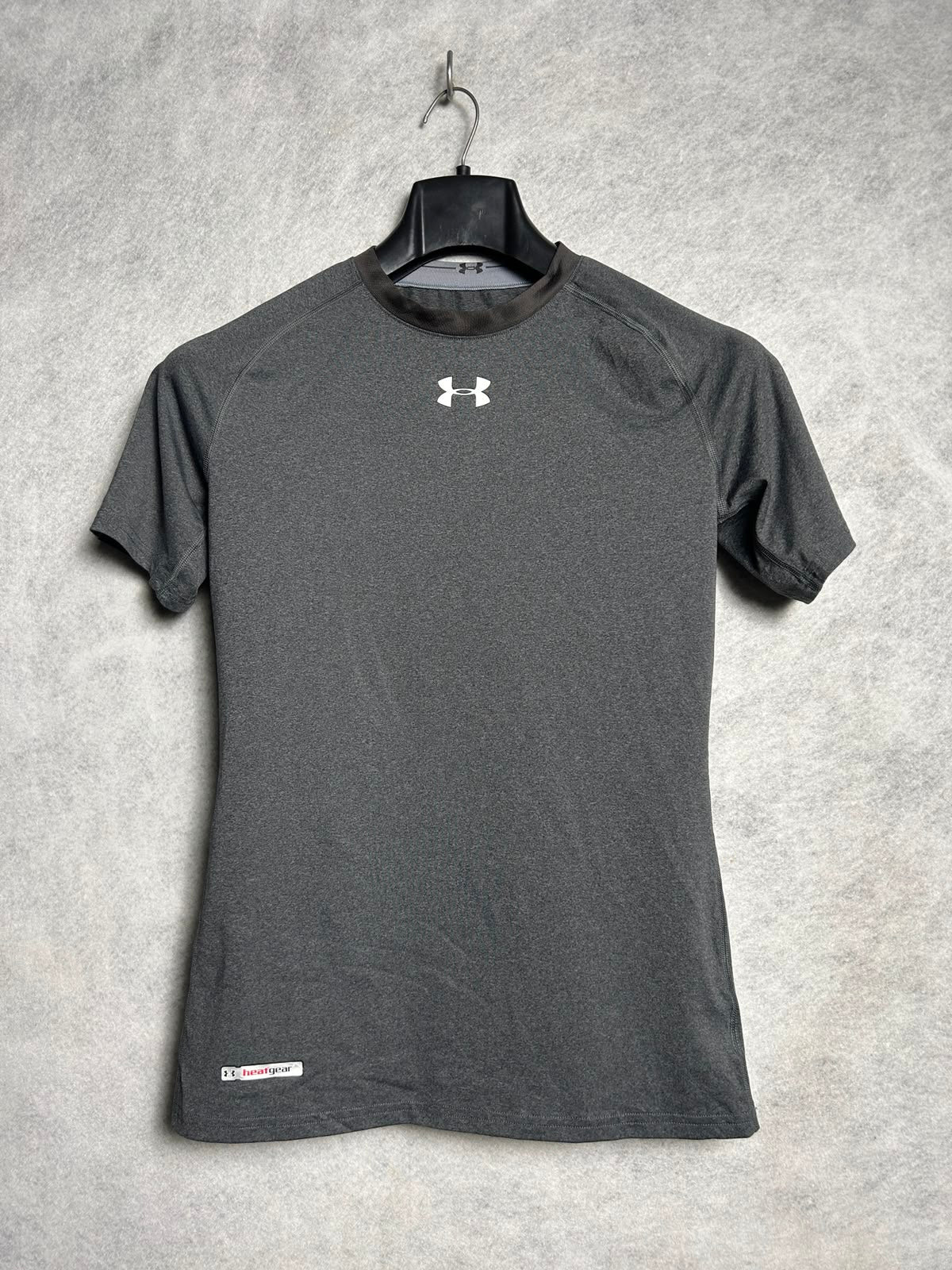 Under Armour Gray Round Neck Heat Gear - XL