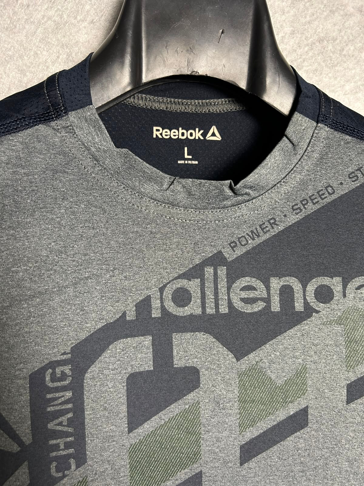 Reebok Gray Round Neck - Large