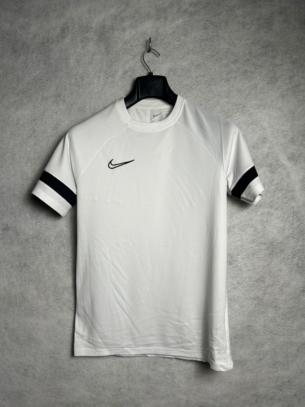 Nike White Dry Fit Round Neck - Large