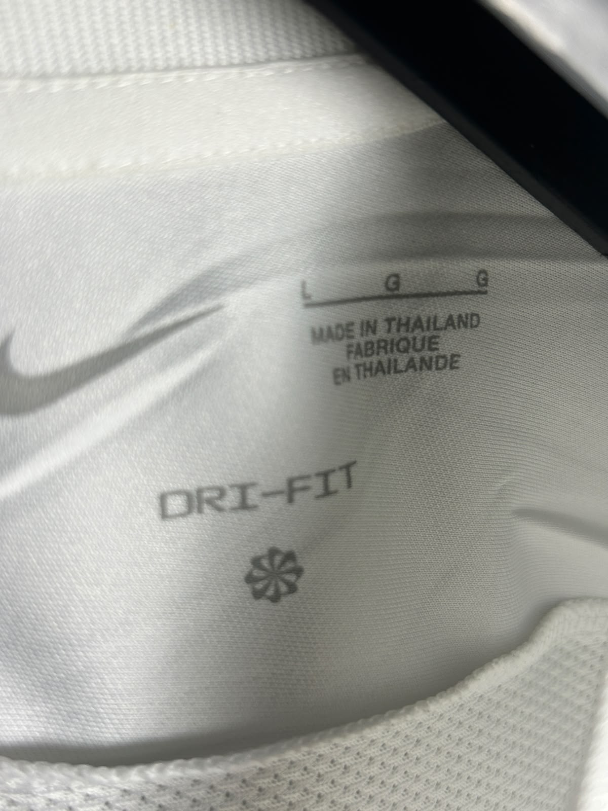 Nike White Dry Fit Round Neck - Large