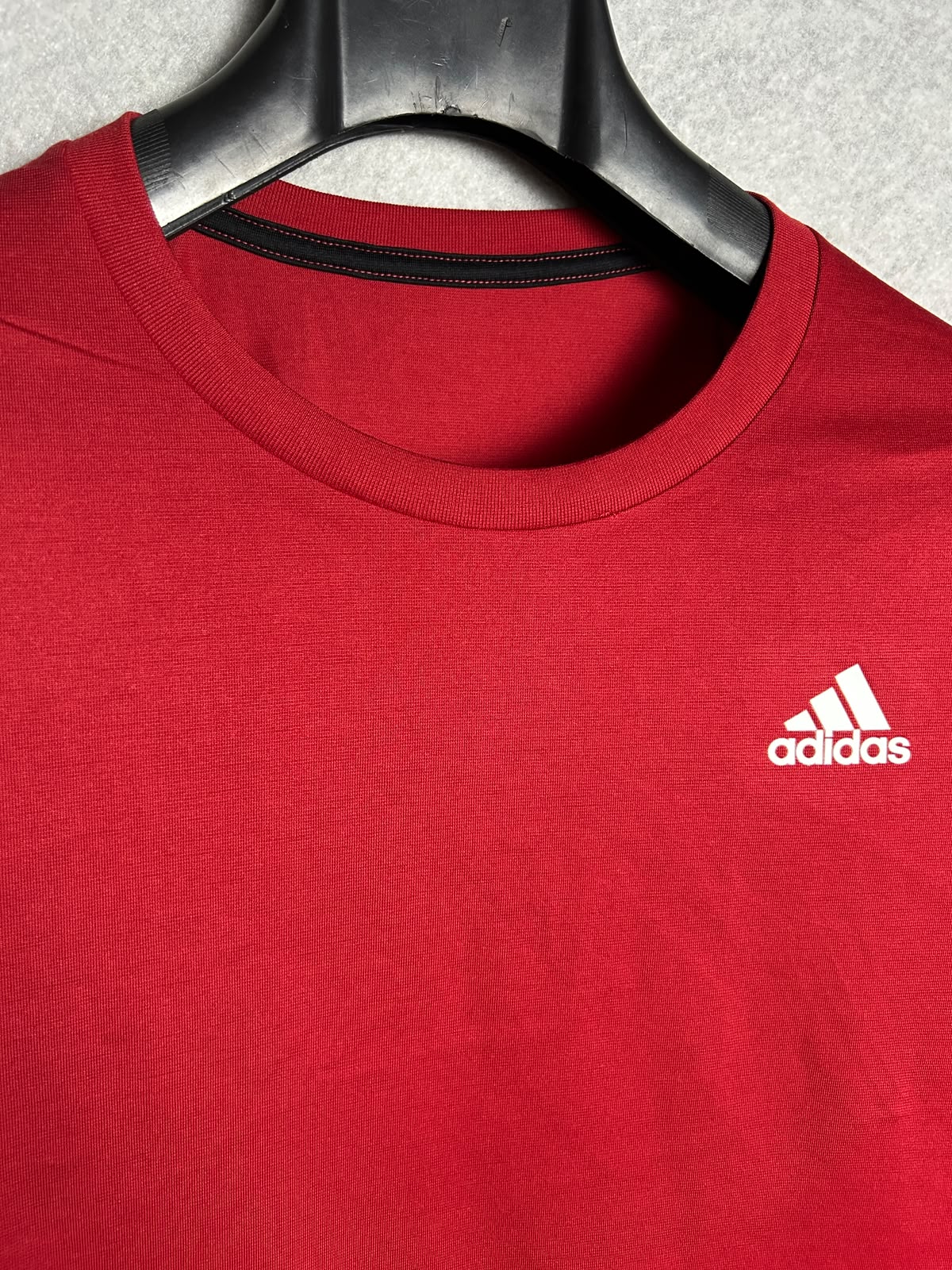 Adidas Red Round Neck - XXL