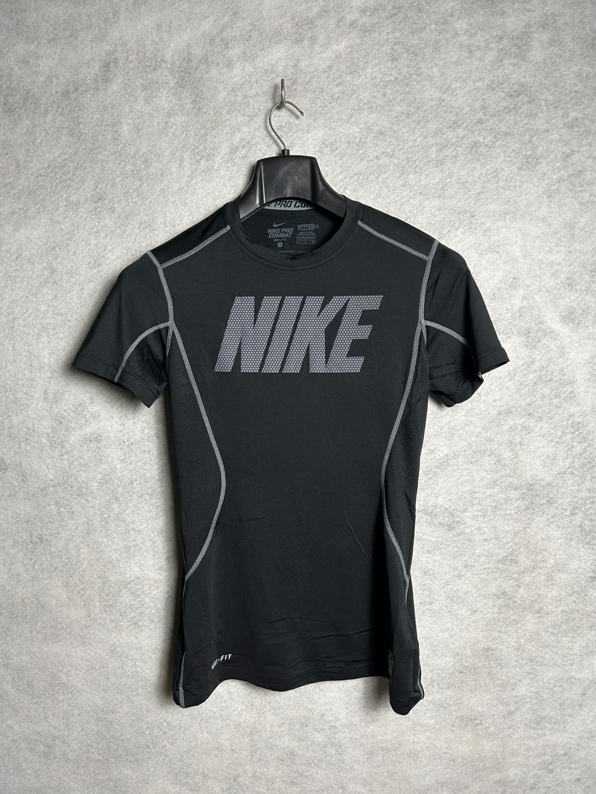Nike Pro Combat Black Round Neck - Small