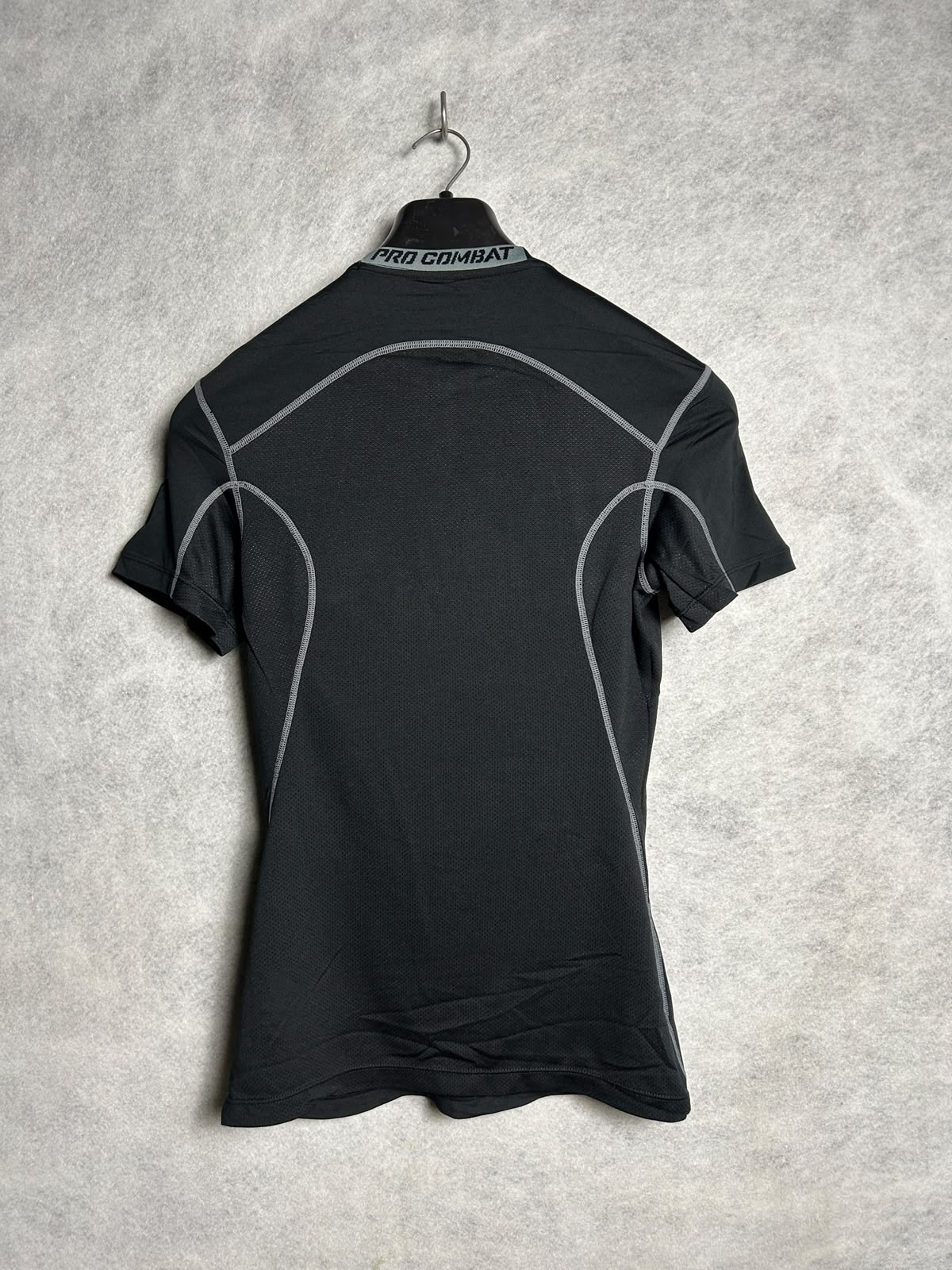Nike Pro Combat Black Round Neck - Small