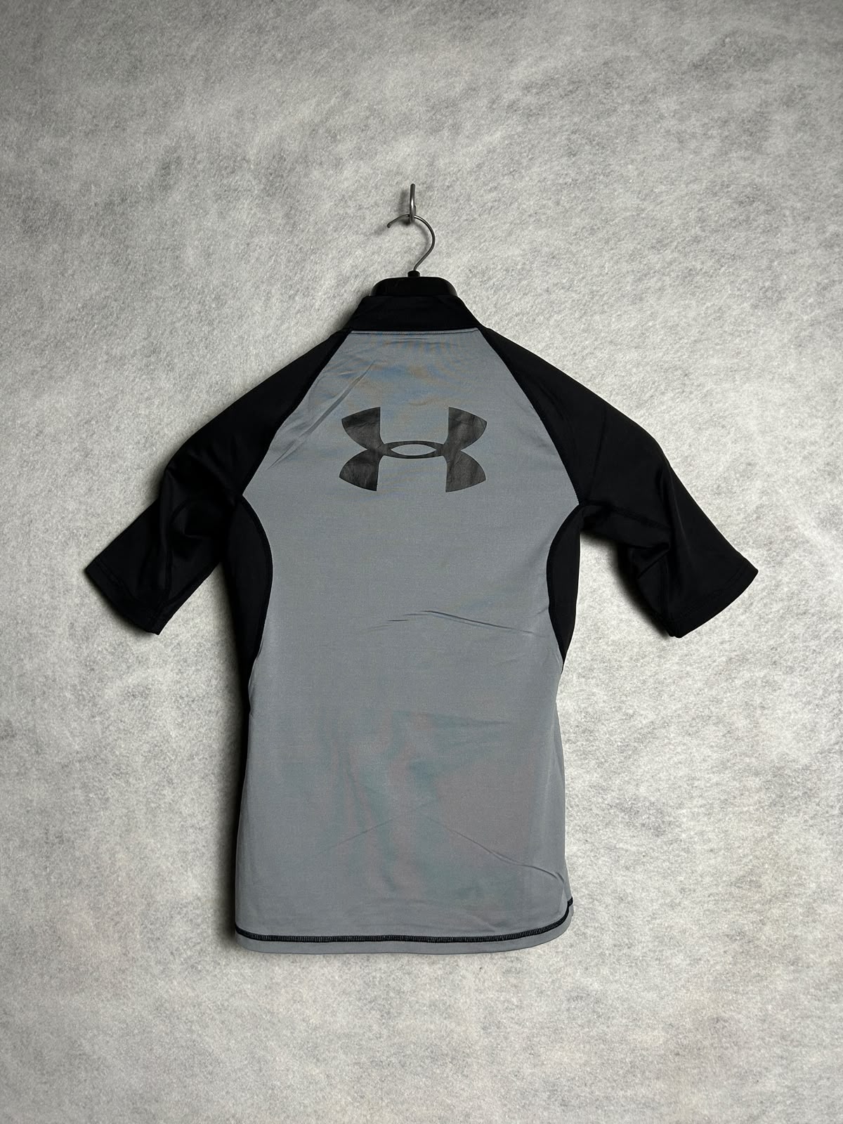 Under Armour Black High Round Neck - Small