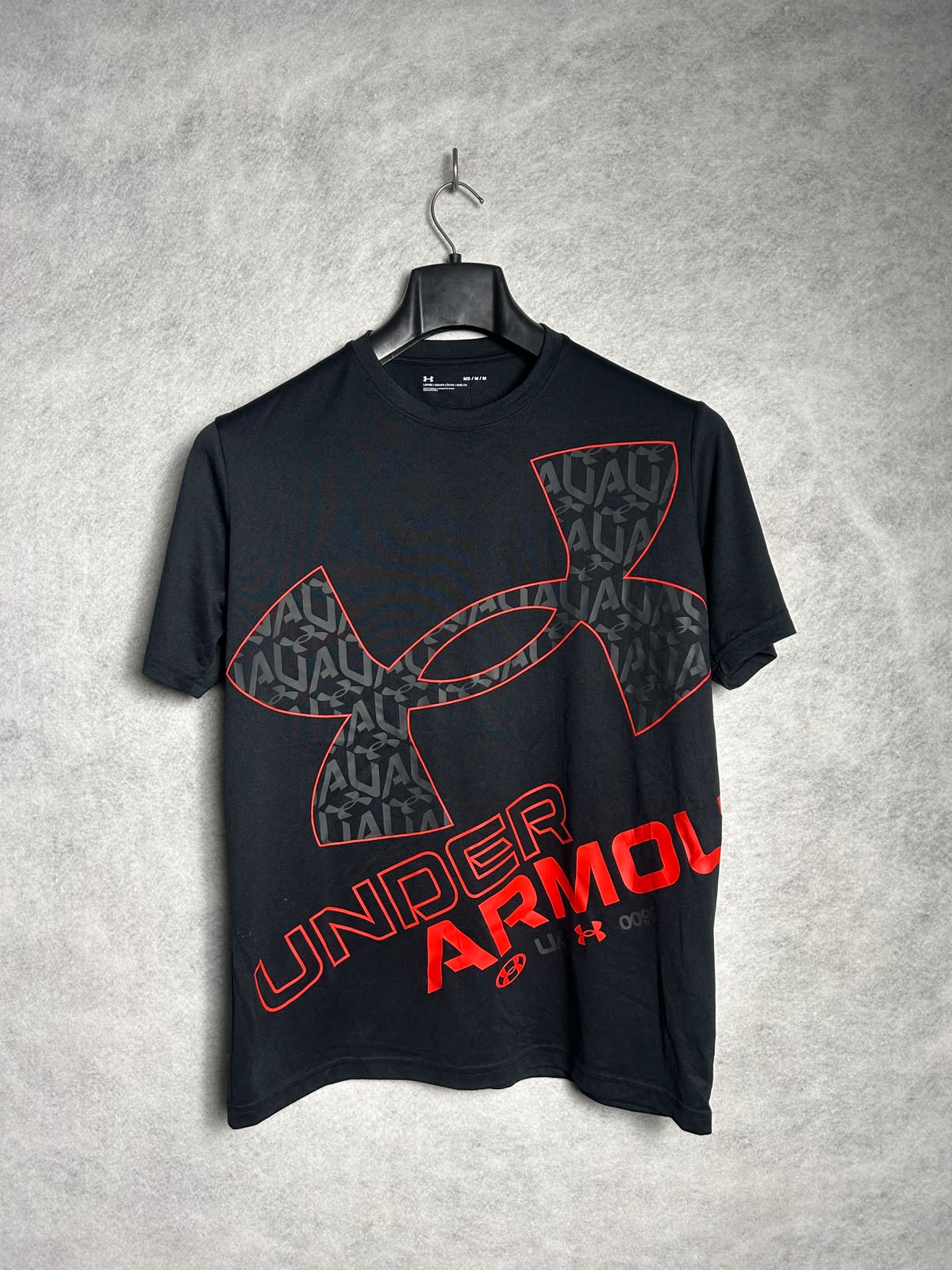 Under Armour Loose Red Big Logo Round Neck Tee - Medium