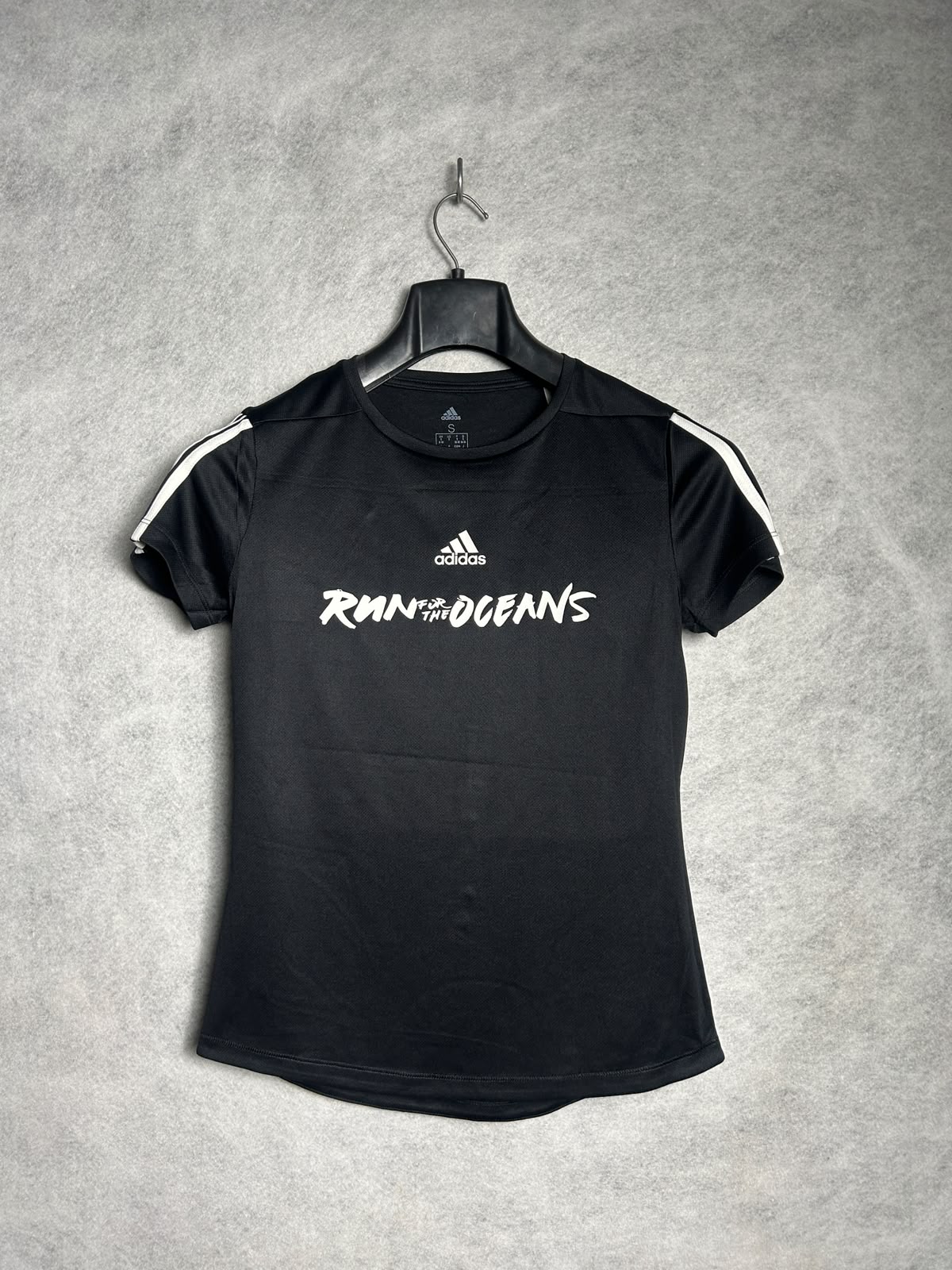 Adidas Run For The Oceans Round Neck - Small