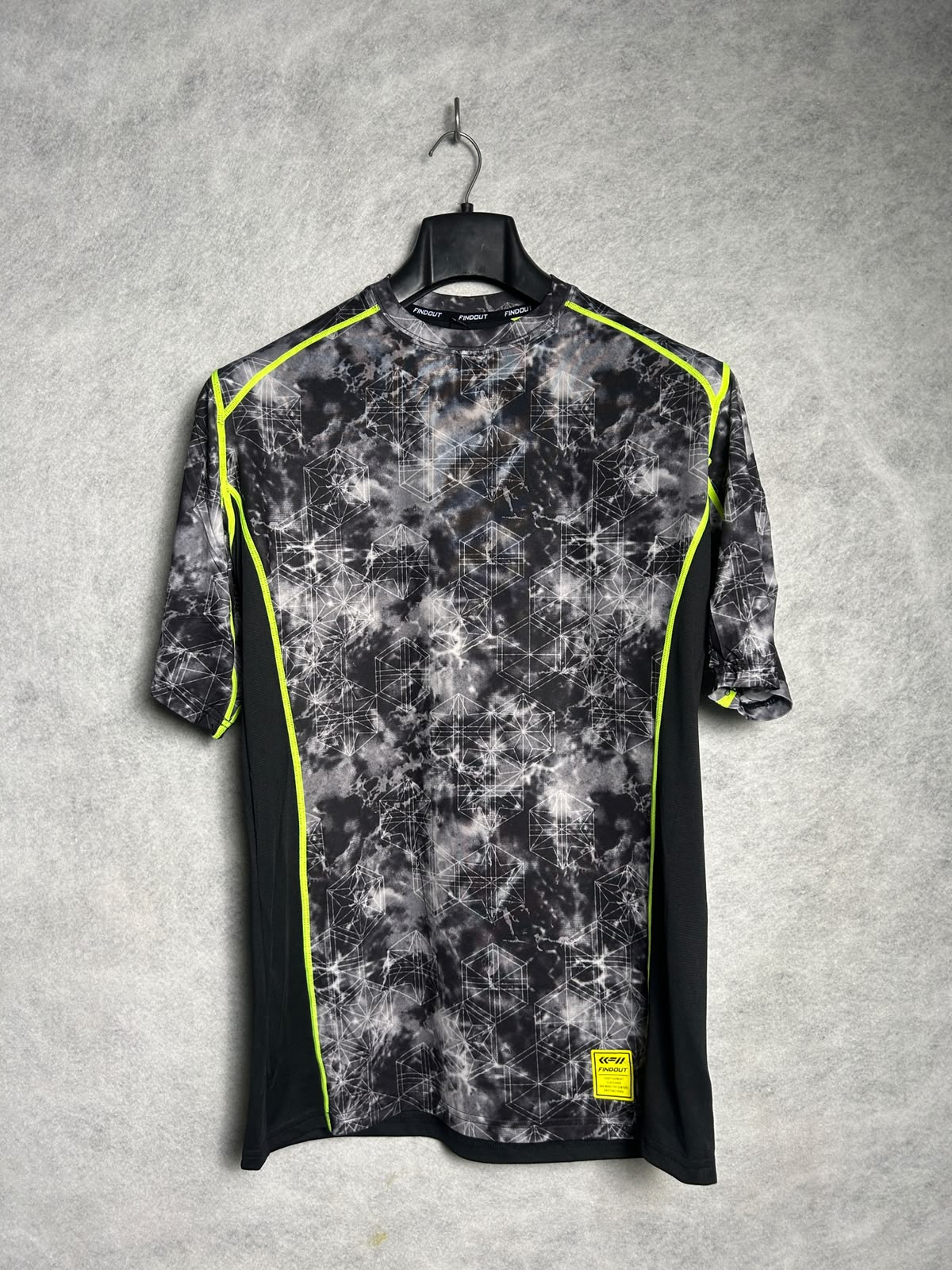 Find Out Round Tee - 3L