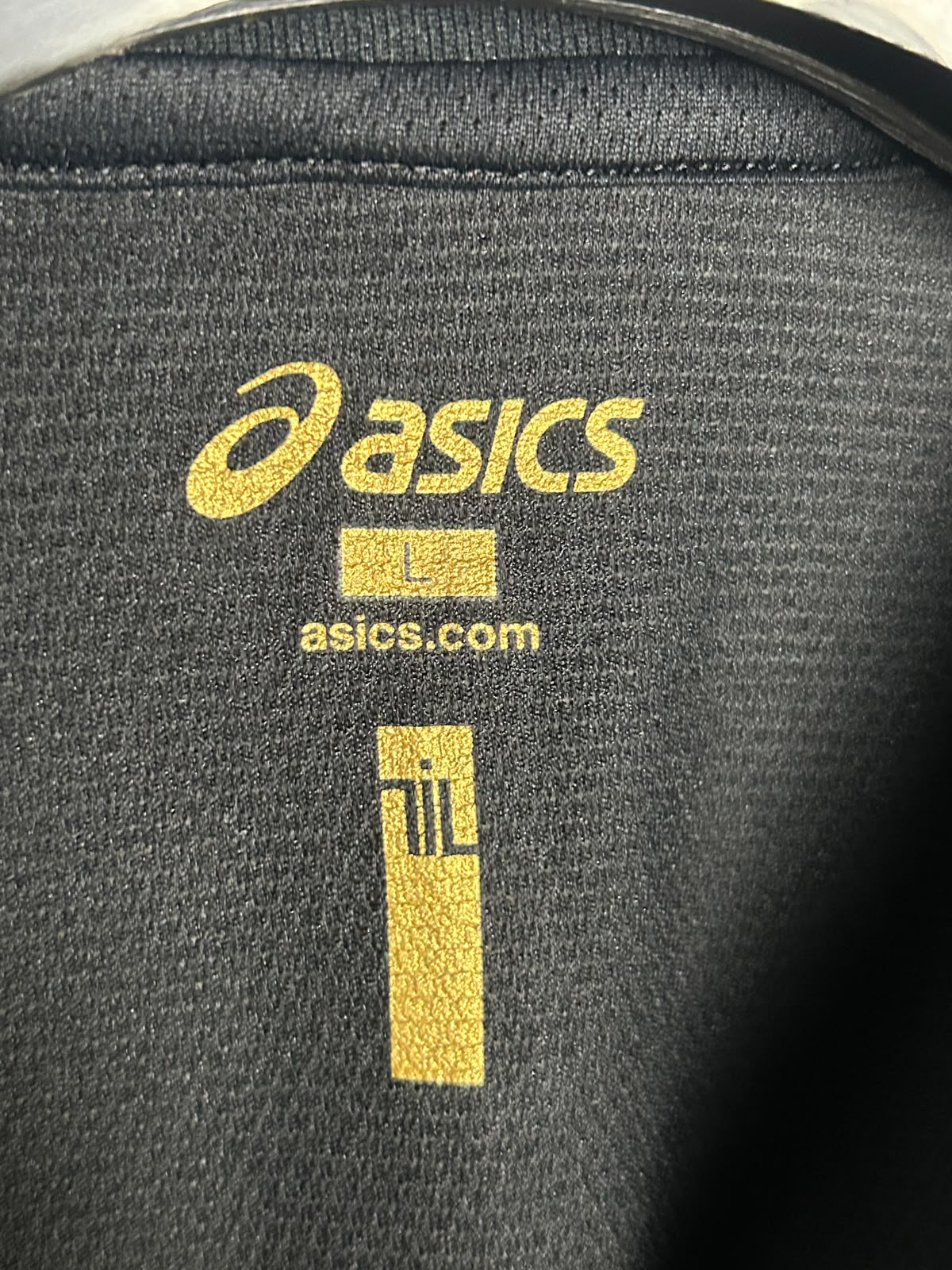 Asics Black & Glod Round Tee- Large