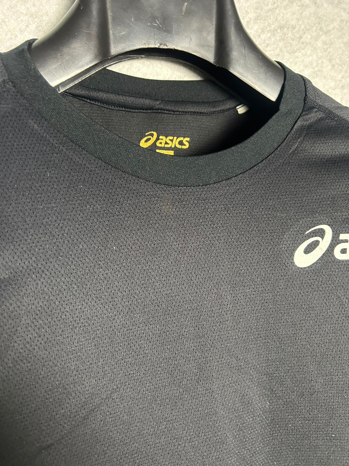 Asics Black & Glod Round Tee- Large