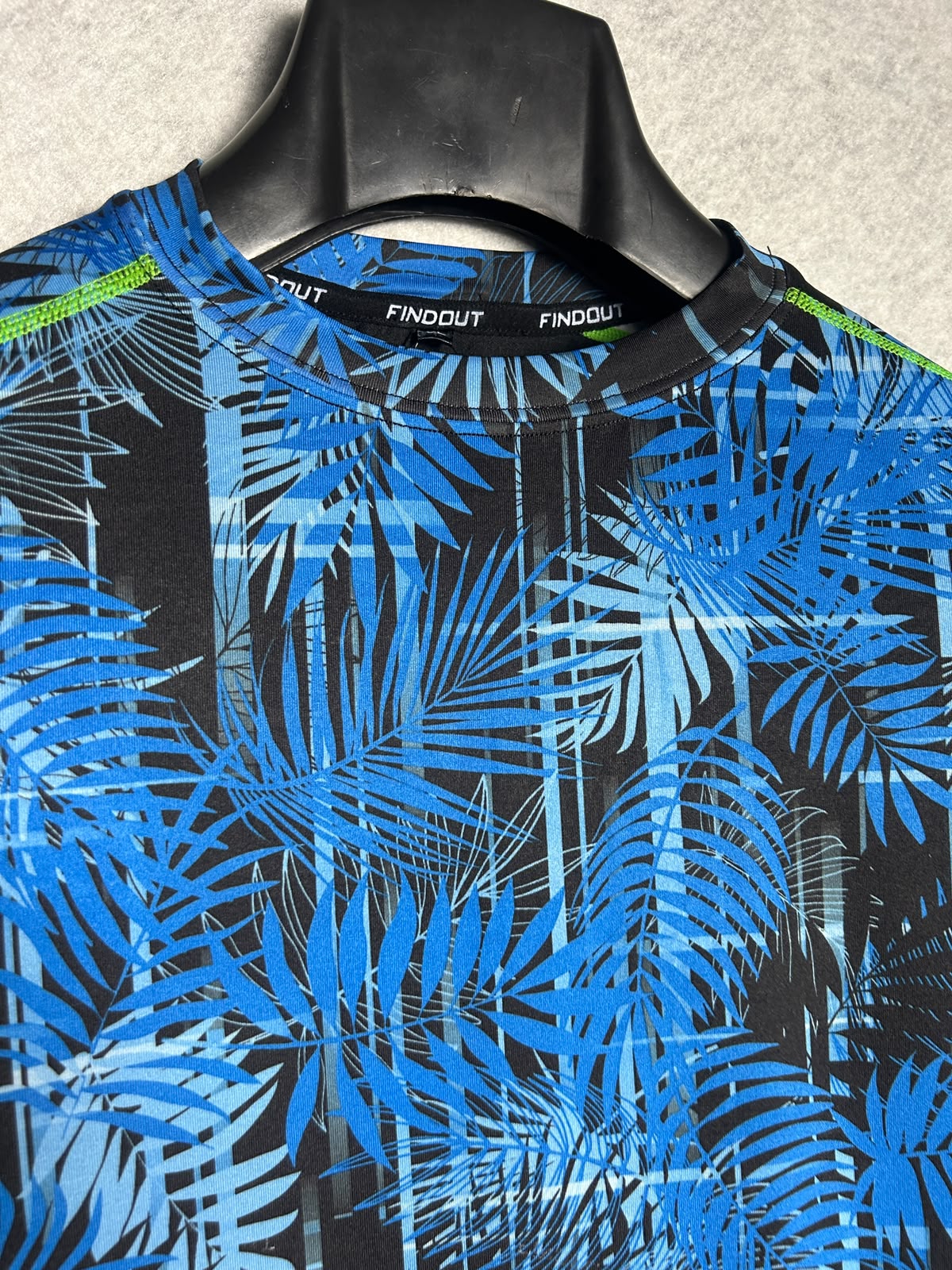 Find Out Round Tee - 3L