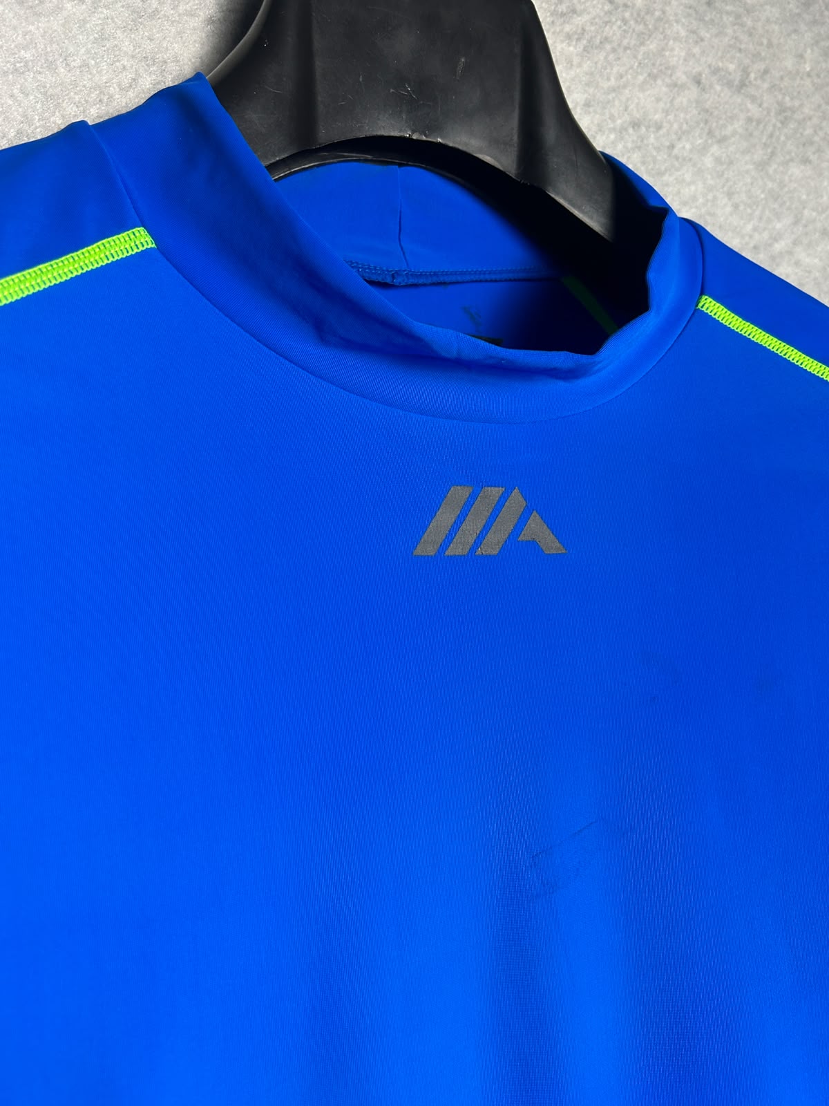 Ice Assist Blue Round Tee- 3L