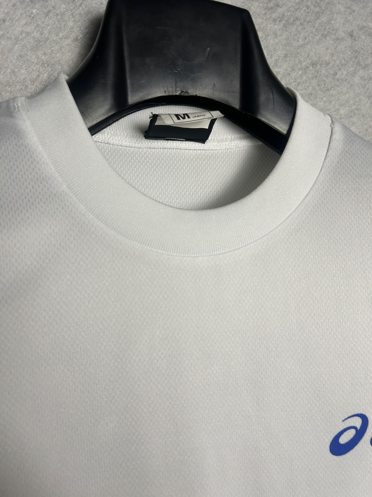 Asics White Round Neck Tee - Medium
