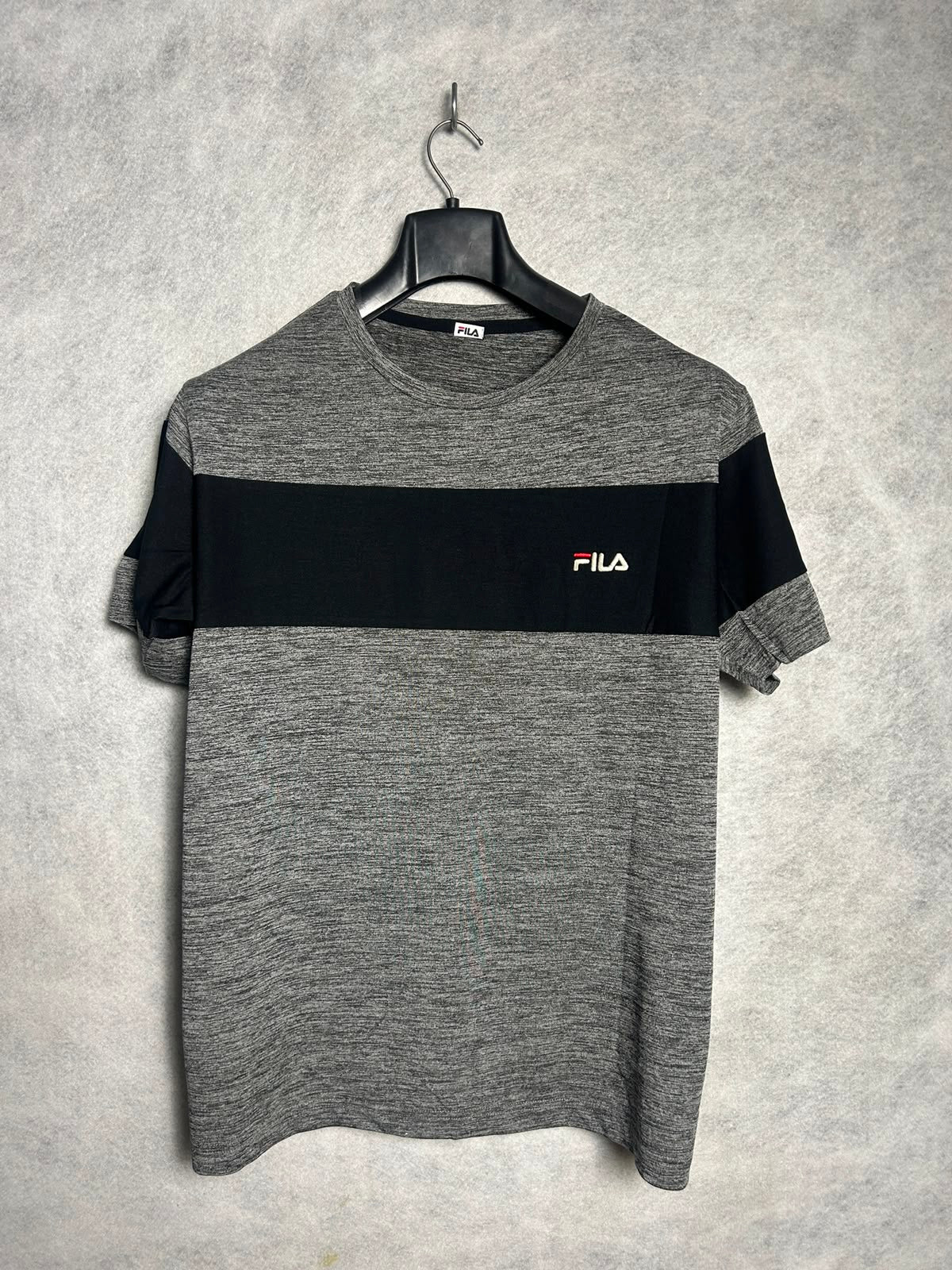 Fila Gray & Black Round Tee - XL