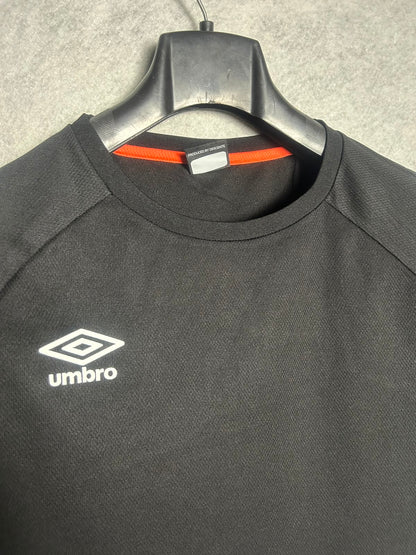 Umbro Black Round Neck - Small
