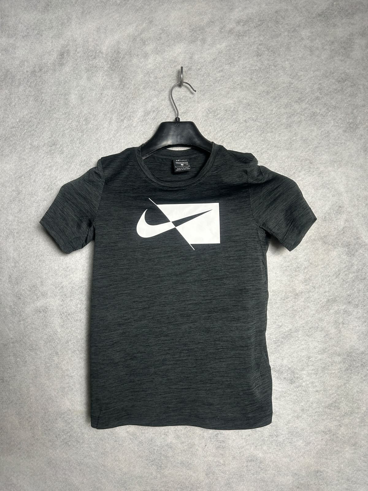 Nike Black Round Neck - Small