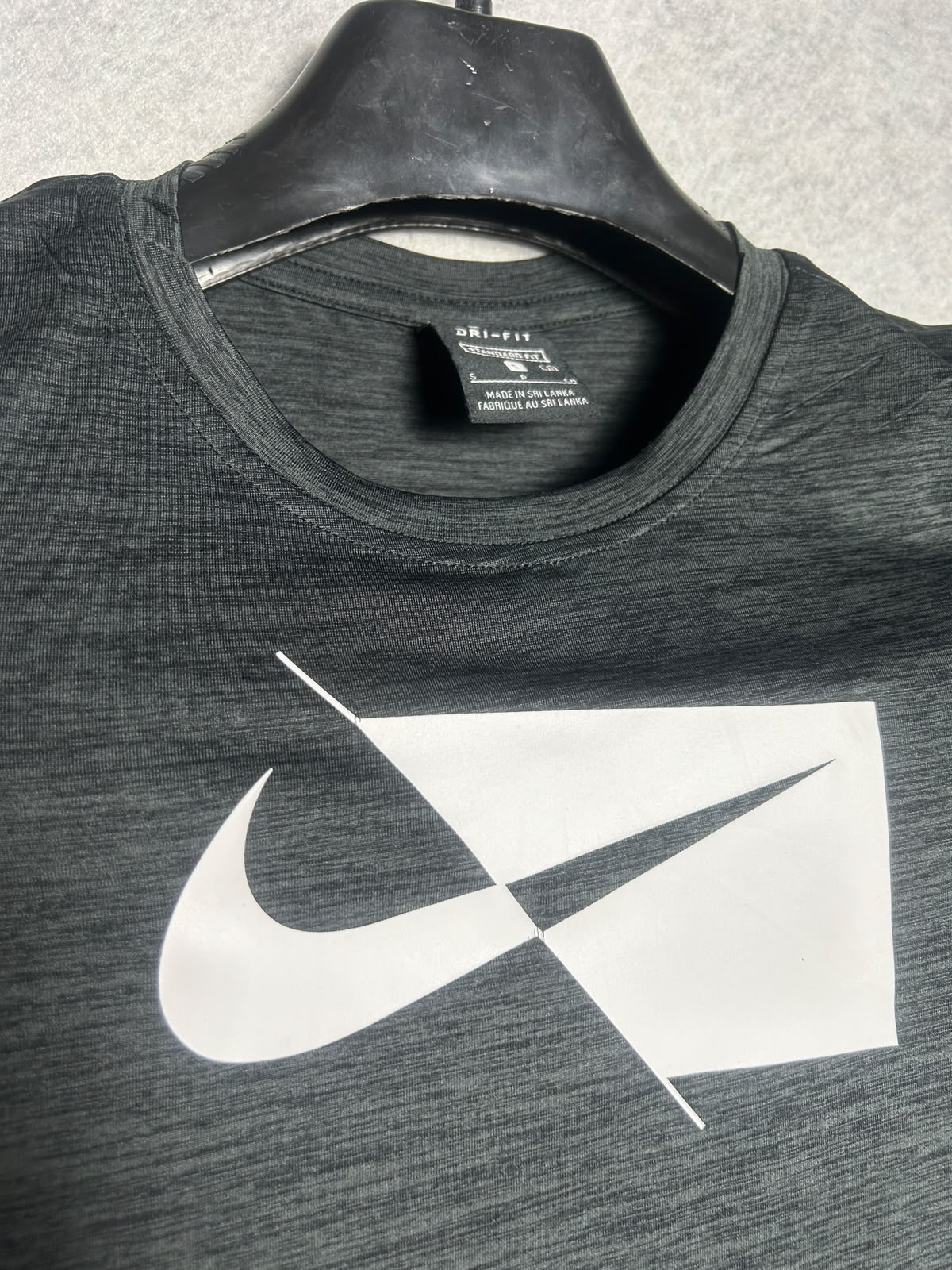 Nike Black Round Neck - Small