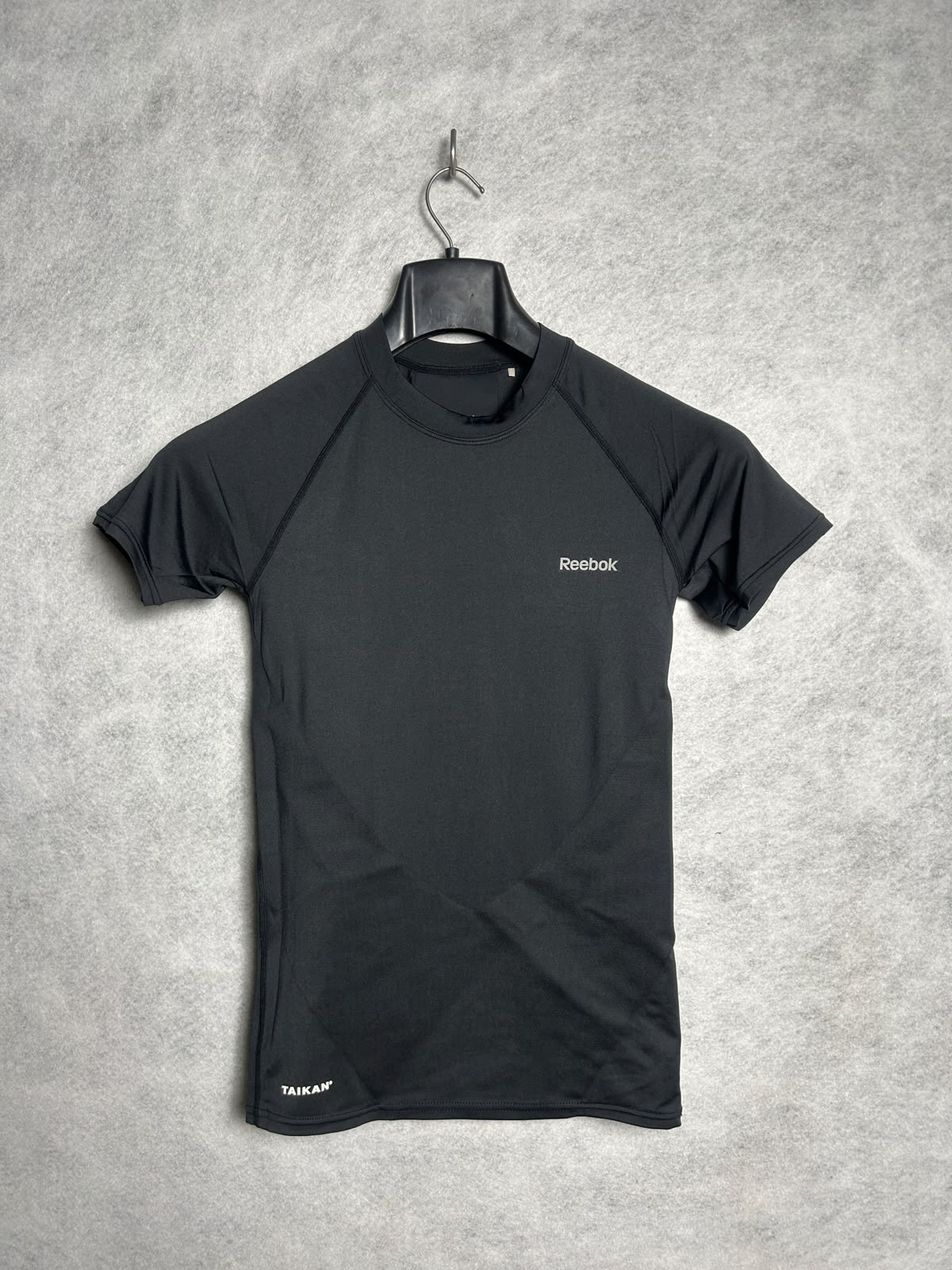 Reebok Play Dry Black Compression Round Neck - Large