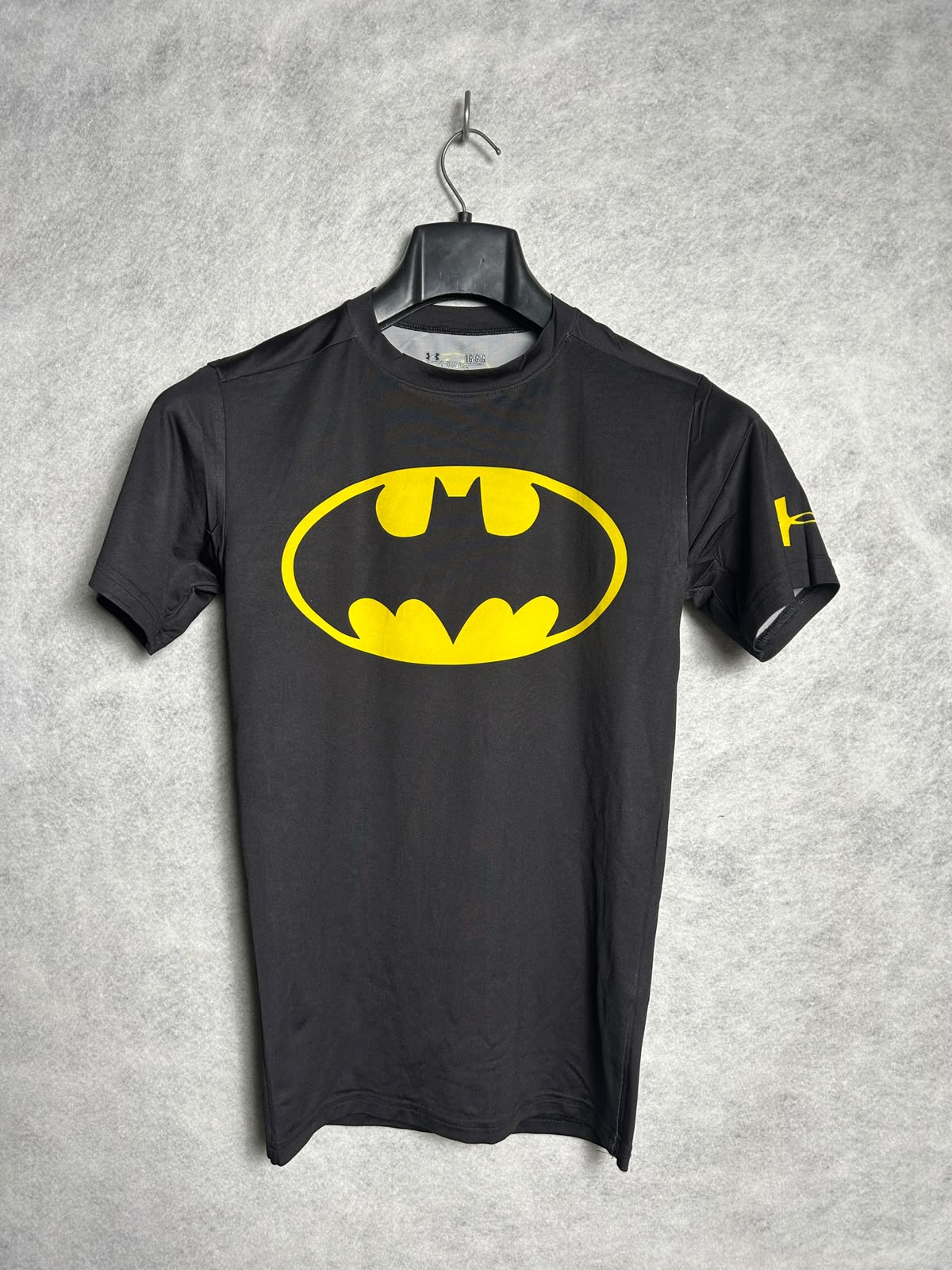 Under Armour Compression Round Neck Black Batman Logo - Large