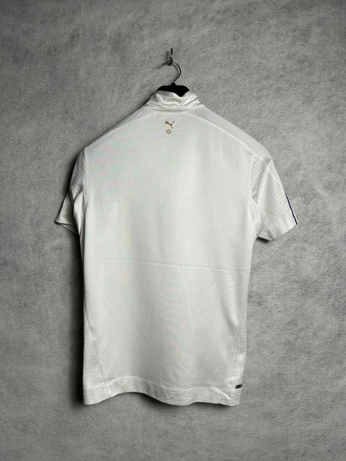 Puma White Golden Logo QTR Zip - Medium