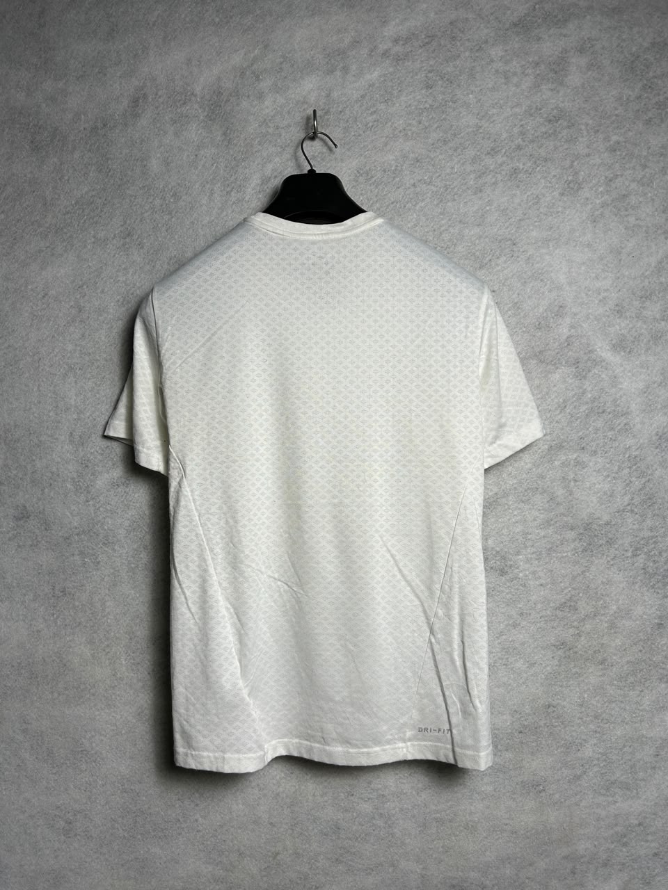 Nike White Round Neck - Medium