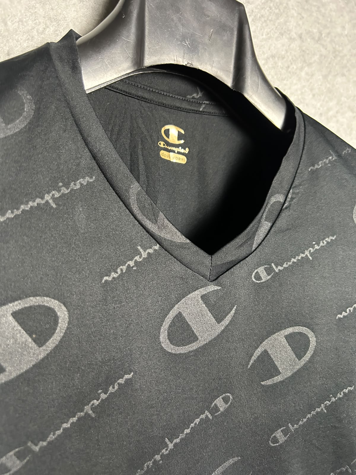 Champion Double Dry Black Round Neck - Medium