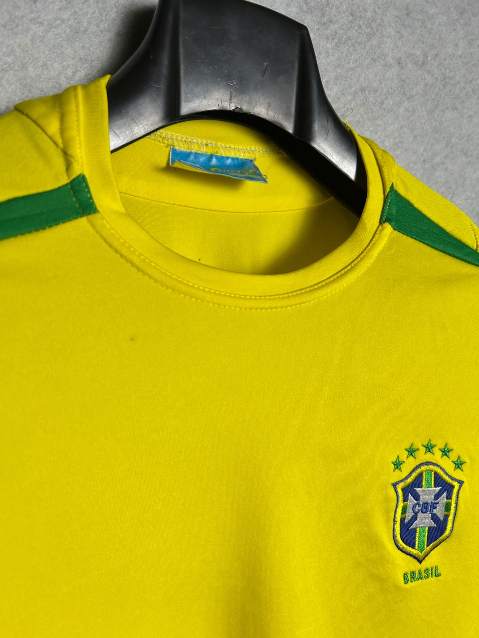 B. Soccer Sports Yellow Round Neck - XL