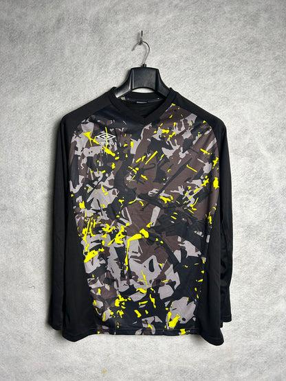 Umbro Black Graphics Tee Round Neck - Large