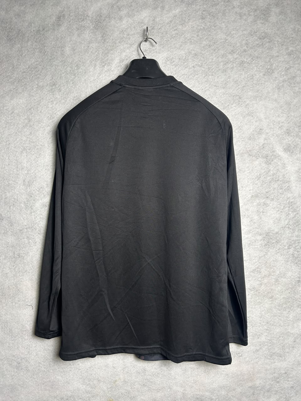 Umbro Black Graphics Tee Round Neck - Large