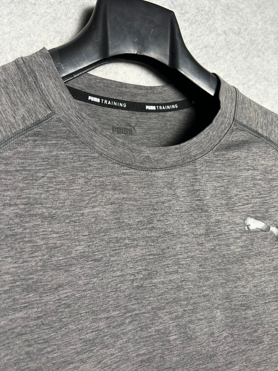 Puma Training Gray Round Neck - Large