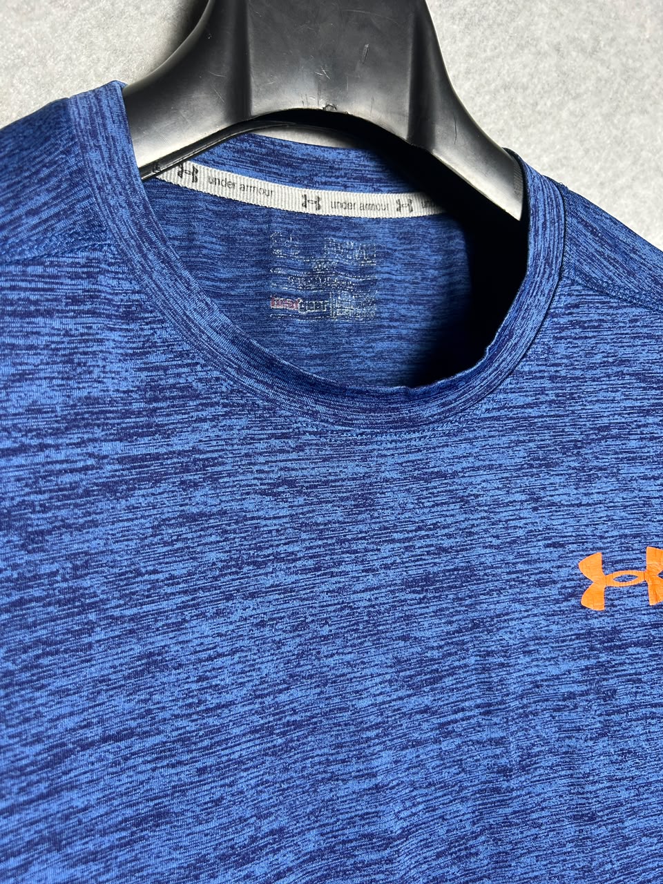 Under Armour Blue Heat Gear Orange Logo Round Neck - Small