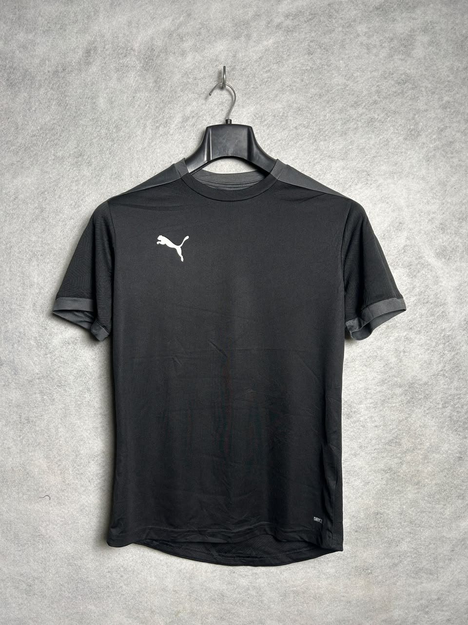 Puma Black Round Neck - Medium
