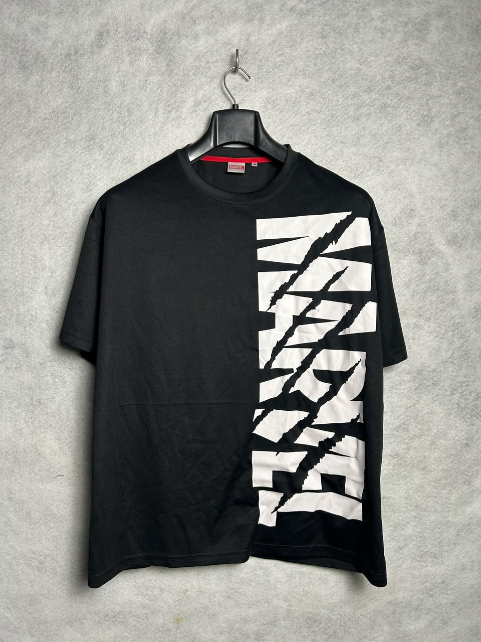 Marvel Black Round Neck - Large