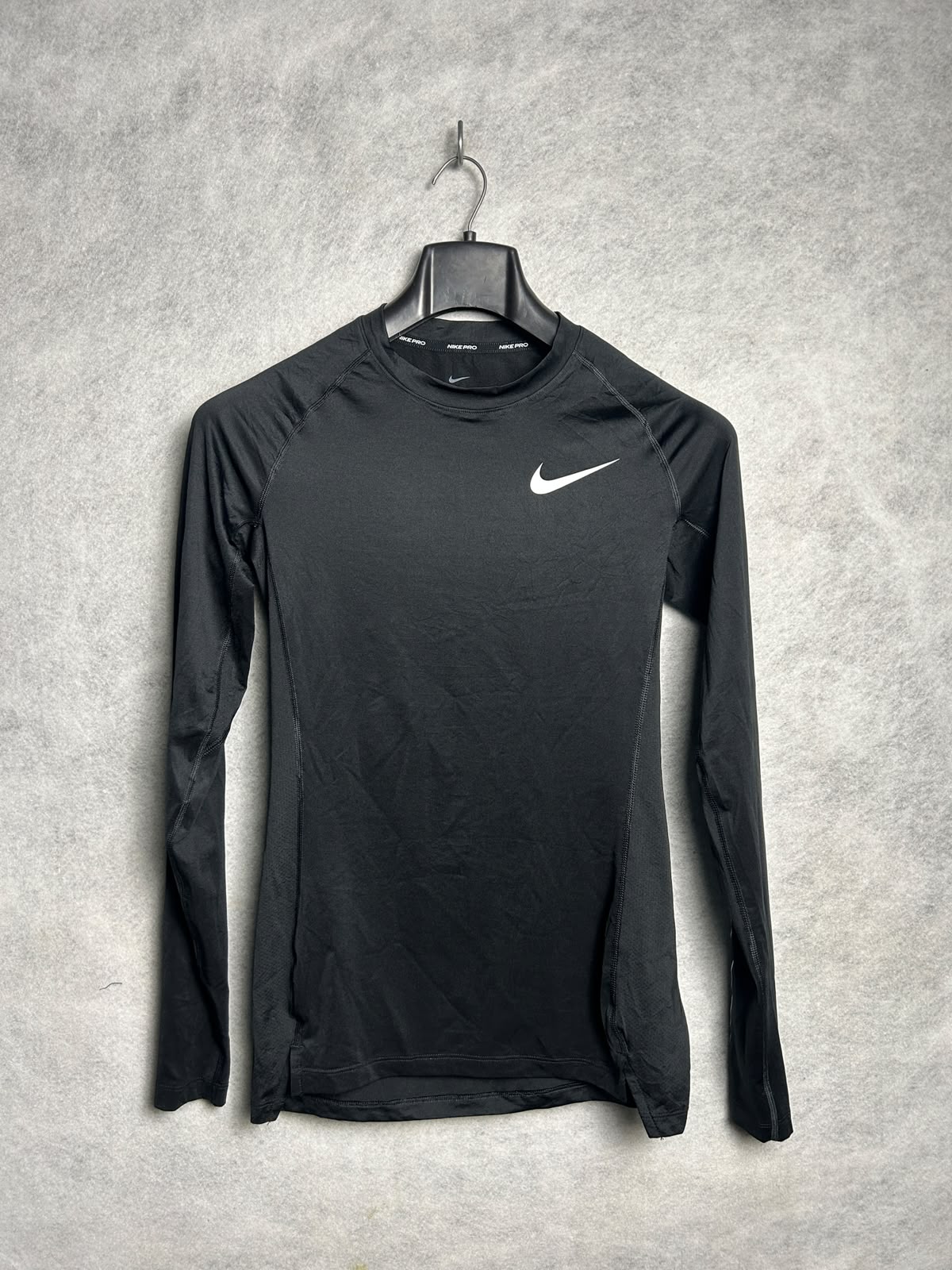 Nike Pro Tight Fit Round Neck - Medium
