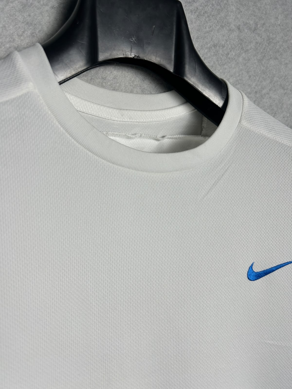 Nike White Round Neck - Large