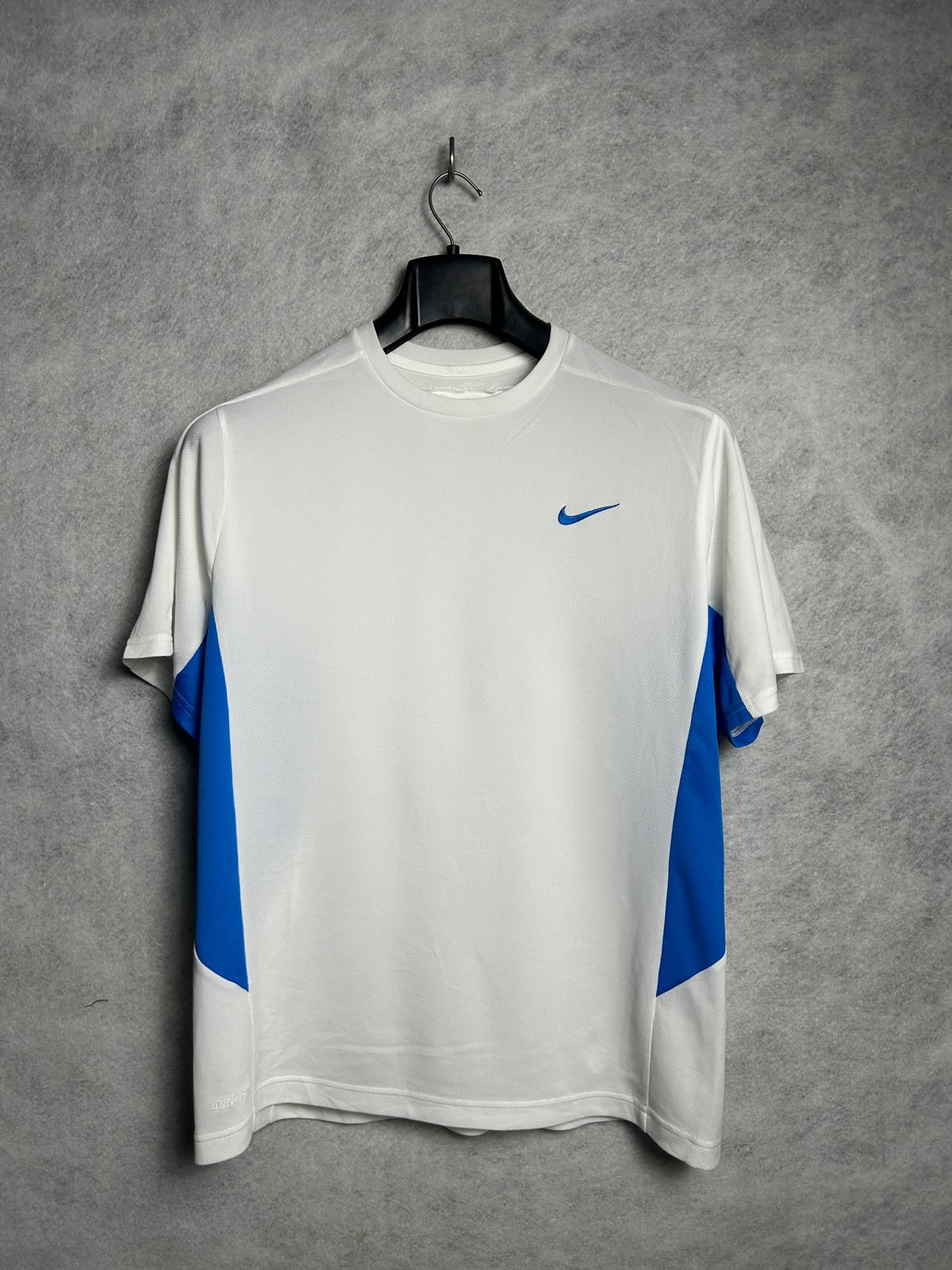 Nike White Round Neck - Large