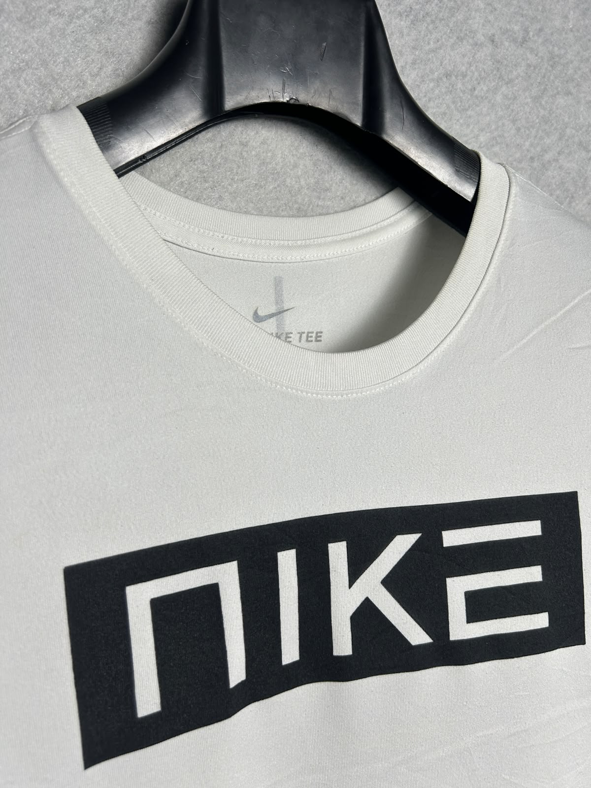 The Nike Tee White Round Neck - Large