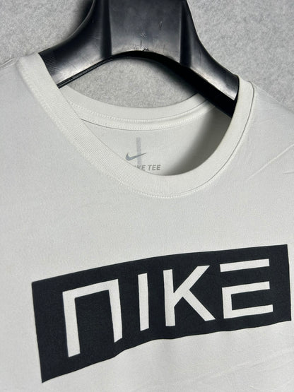 The Nike Tee White Round Neck - Large