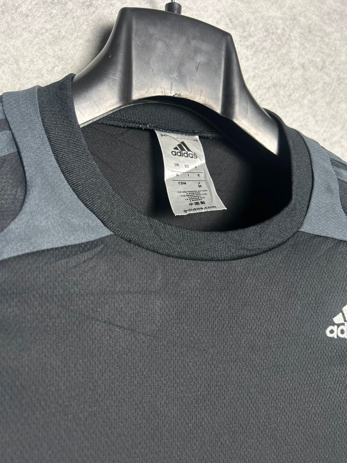 Adidas Black Round Neck - Medium